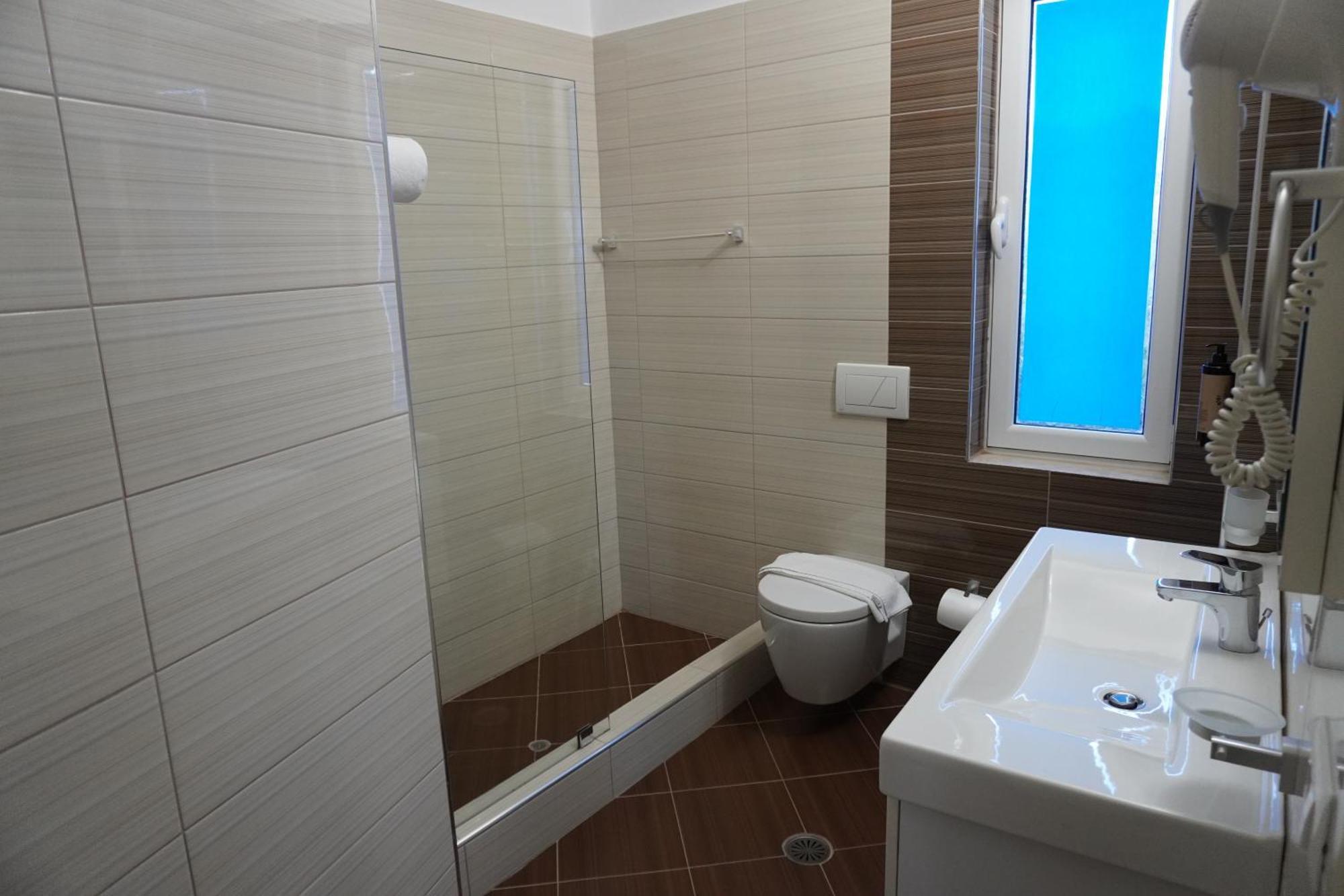 Hotel Agel Sarandë Zimmer foto