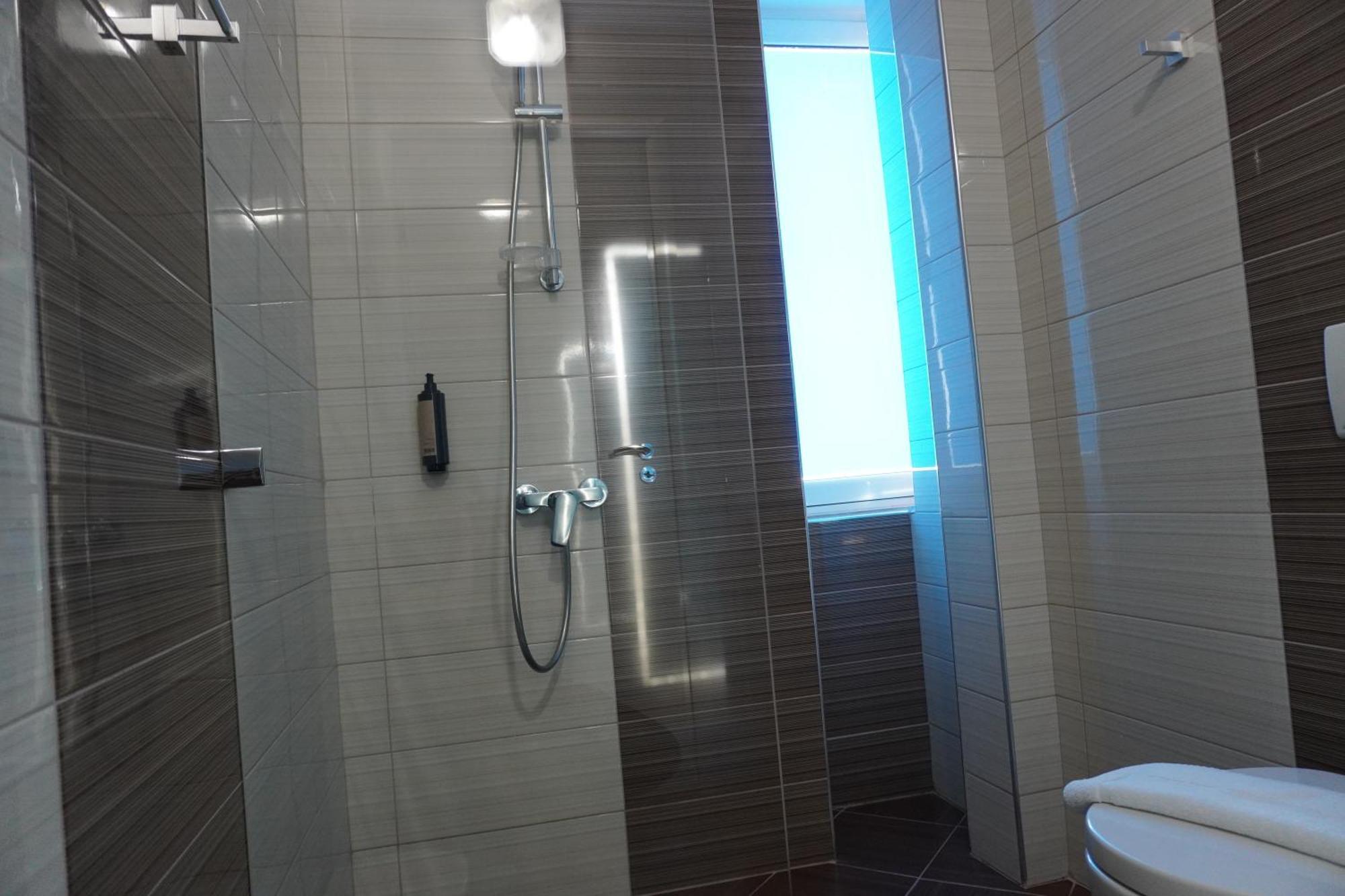 Hotel Agel Sarandë Zimmer foto
