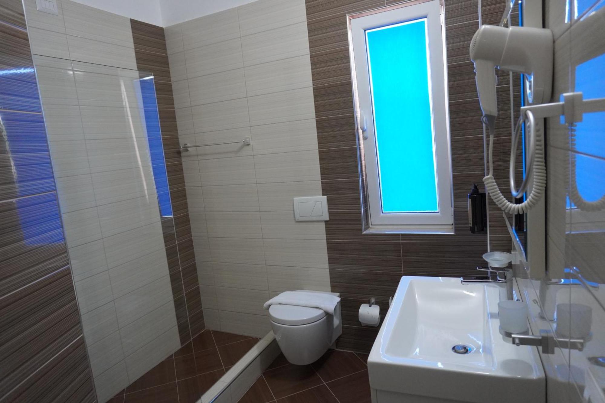Hotel Agel Sarandë Zimmer foto